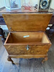 French-Provincial-Burl-Walnut-Blanket-Chest-by-Martinsville-second-image