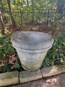 Garden-Statuary-Set-Three-Concrete-Planters-and-One-Curved-Bench-sixth-image