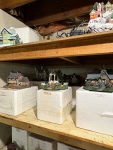 Hawthorne-Village-Thomas-Kinkade-Lamplight-Village-Collection-sixth-image