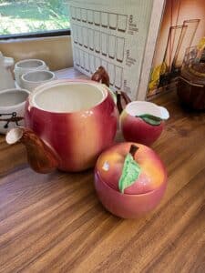 Hull-Pottery-Apple-Blossom-Tea-Set