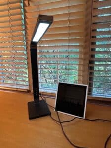Koncept-Z-Bar-LED-Desk-Lamp