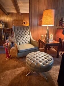 Kroehler-Avant-Designs-Tufted-Lounge-Chair-and-Ottoman