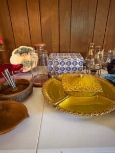 Mid-Century-Kitchen-and-Tableware-Collection-second-image