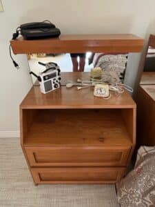 Mid-Century-Modern-Oak-Bedroom-Suite-with-Integrated-Headboard-and-Nightstands-second-image