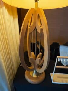 Mid-Century-Modern-Sculptural-Bentwood-and-Brass-Table-Lamp-second-image