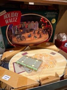 Mr.-Christmas-Holiday-Waltz-Musical-Ballroom