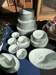 Noritake-Bambina-China-Dinnerware-Set
