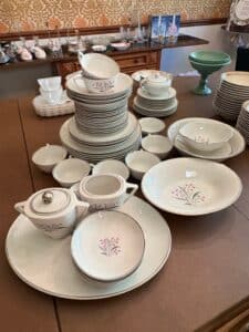 Princess-China-Tru-Tone-Flair-Pattern-Dinnerware-Set
