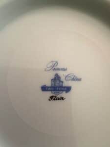 Princess-China-Tru-Tone-Flair-Pattern-Dinnerware-Set-third-image