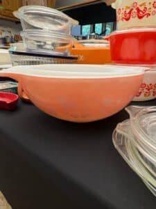 Pyrex-Vintage-Kitchenware-Collection-fourth-image