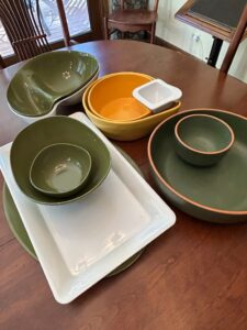 Richard-Honquest-Fine-Furnishings-Dining-Set-fourth-image