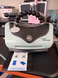 Sizzix-Texture-Boutique-Embossing-Machine