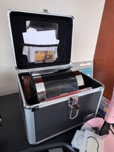Spellbinders-Platinum-Die-Cutting-and-Embossing-Machine-with-Carrying-Case