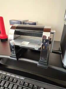 Spellbinders-Platinum-Die-Cutting-and-Embossing-Machine-with-Carrying-Case-second-image