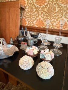 Swarovski-Crystal-Lotus-Candle-Holders-third-image