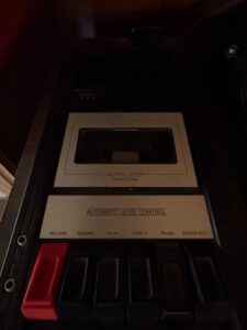 Symphonic-Stereo-Music-System-with-Track-and-Cassette-fifth-image