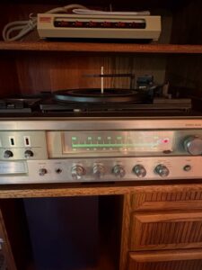 Symphonic-Stereo-Music-System-with-Track-and-Cassette-sixth-image