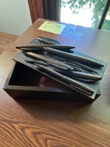 TMS-Ernest-Hemingway-Quote-Decorative-Pen-Box