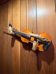 Taxidermy-Deer-Hoof-Violin-Wall-Mount