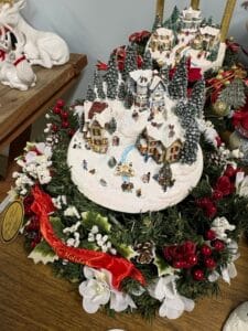 Thomas-Kinkade-Hawthorne-Village-Christmas-Collection-fifth-image