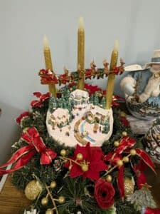 Thomas-Kinkade-Hawthorne-Village-Christmas-Collection-fourth-image