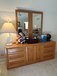 Thomasville-Oak-Dresser-with-Mirror