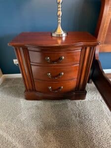 Traditional-Cherry-Finish-Bedroom-Set-third-image