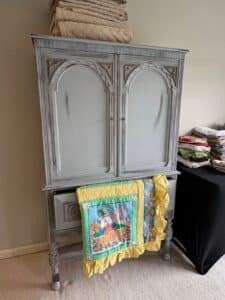 Vintage-Painted-French-Provincial-Armoire