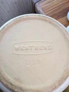 Vintage-West-Bend-USA-Stoneware-Bean-Pot-with-Bowls-Fork-Spoon-Pattern-second-image