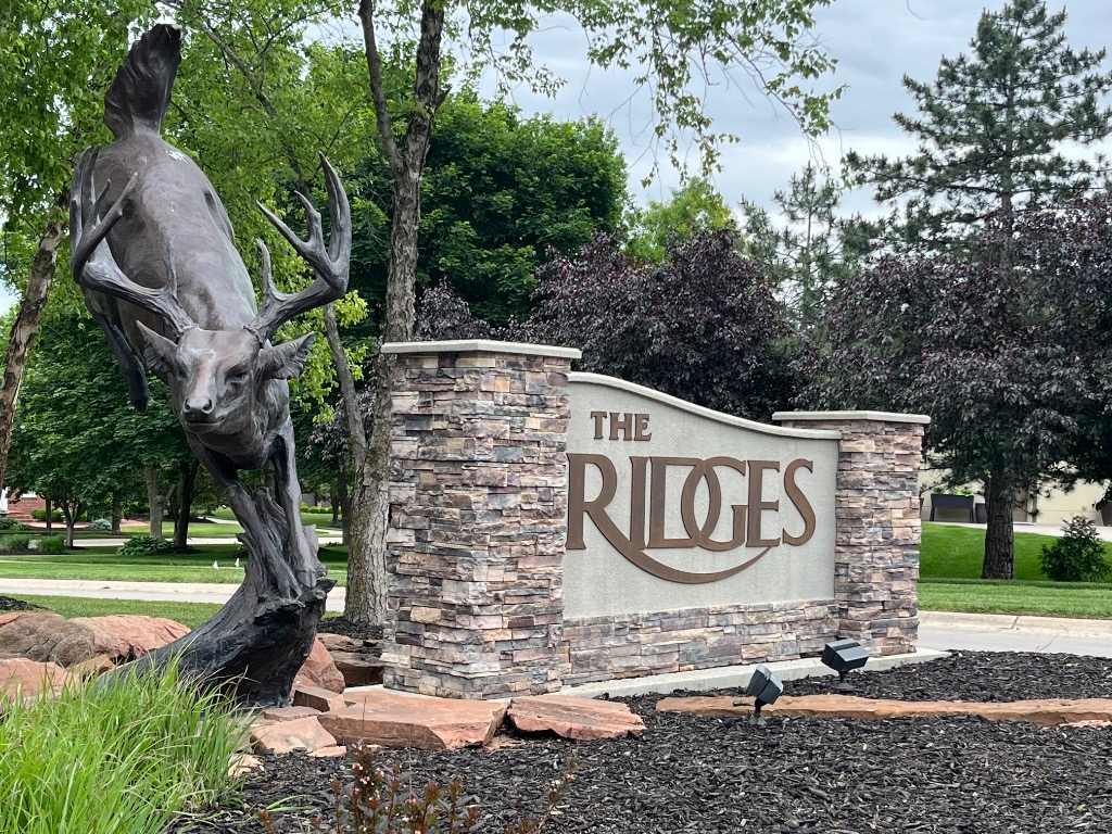 Blue Moon at The Ridges