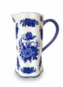 Cracker-Barrel-Blue-Willow-Pattern-Pitcher