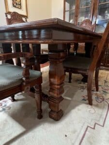 Drexel-Heritage-Traditional-Mahogany-Dining-Set-with-China-Cabinet-second-image