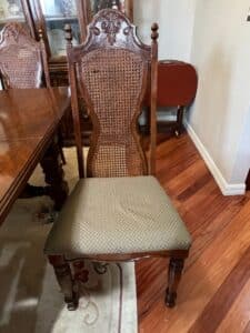 Drexel-Heritage-Traditional-Mahogany-Dining-Set-with-China-Cabinet-third-image