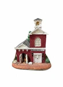 Liberty-Falls-AH-Fire-Engine-House-Figurine