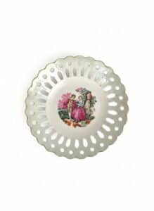 Porcelain-Reticulated-Plate-with-Courting-Couple-Scene