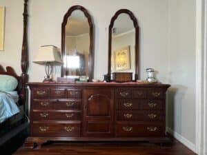 Thomasville-Collectors-Cherry-Triple-Dresser-with-Tri-Fold-Mirror