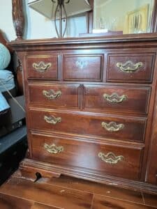 Thomasville-Collectors-Cherry-Triple-Dresser-with-Tri-Fold-Mirror-second-image