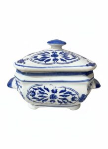 Three-Hands-Corp.-Blue-and-White-Porcelain-Lidded-Dish