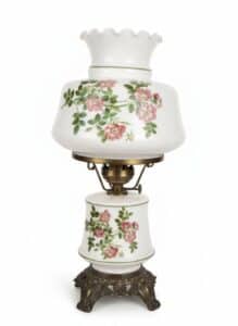 Vintage-Gone-With-The-Wind-Style-Floral-Hurricane-Lamp