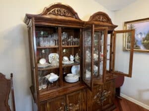 Vintage-Thomasville-French-Provincial-Carved-Oak-China-Cabinet-or-Hutch-second-image