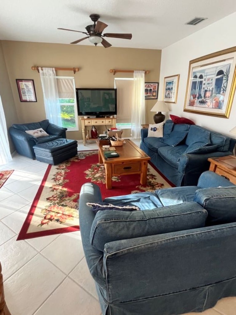 House Full of Comfy, Cozy Cottage Decor and Beautiful Furnishings