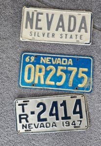 10943