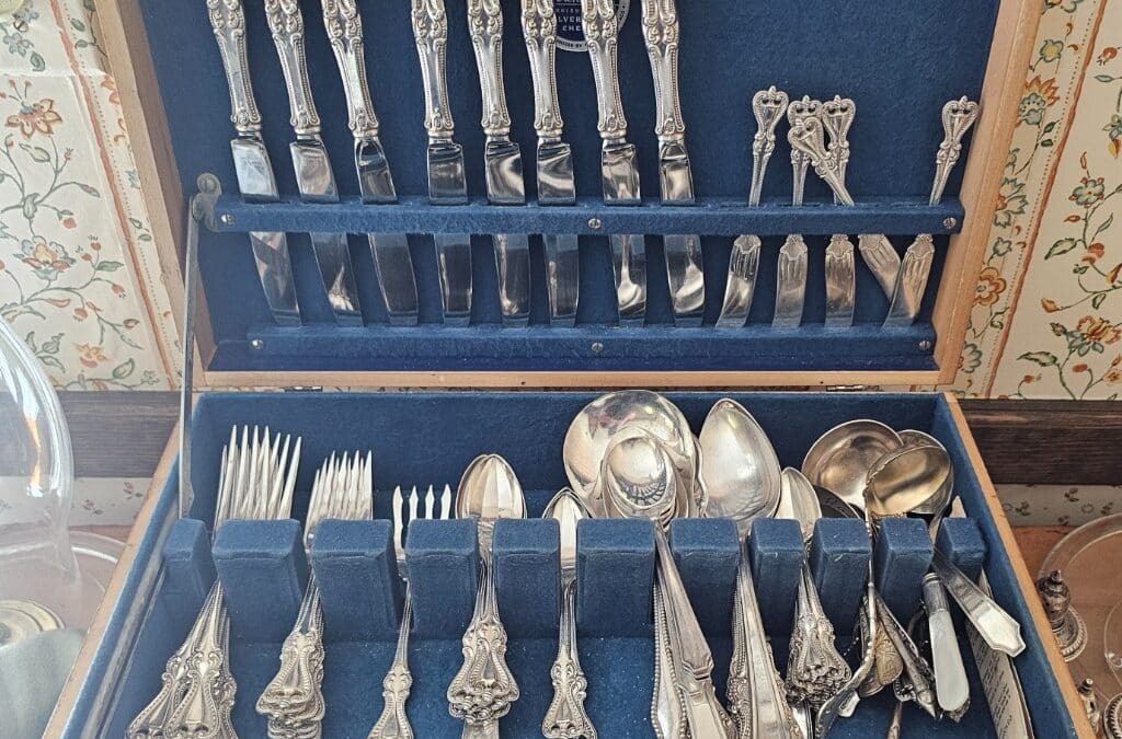 THE LAKEVIEW TWO ESTATE SALE