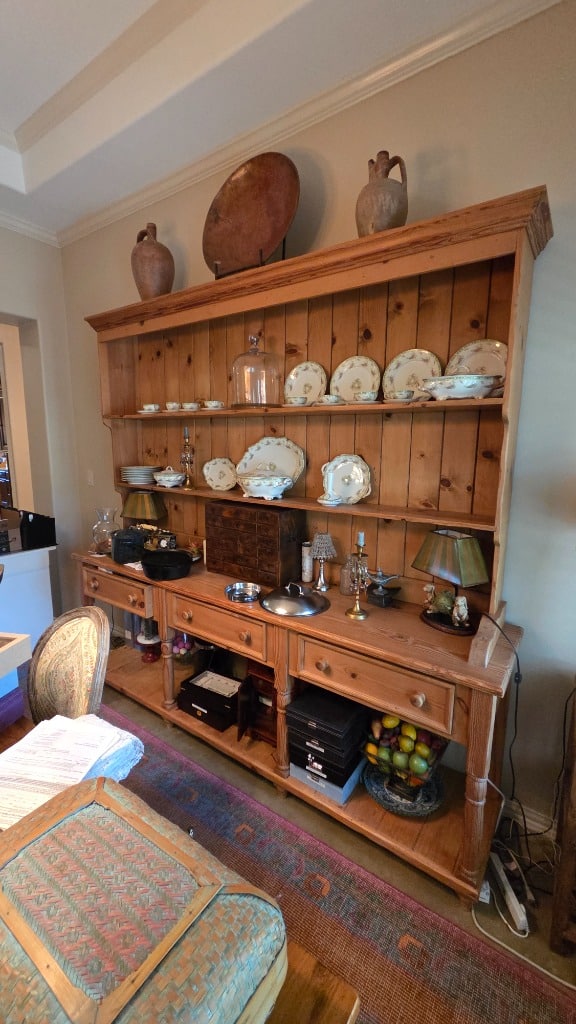Dripping Springs Estate Sale – Hill Country Style, Home Finds & Garage Scores