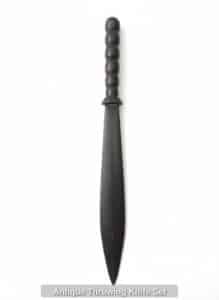 Antique-Throwing-Knife-Set-1