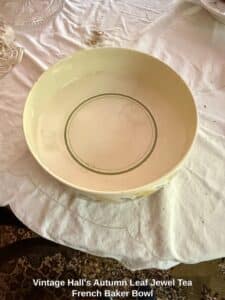 Vintage-Halls-Autumn-Leaf-Jewel-Tea-French-Baker-Bowl