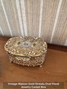 Vintage-Matson-Gold-Ormolu-Oval-Floral-Jewelry-Casket-Box