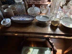 Assorted-Vintage-Glassware-and-Ceramics-B-second-image