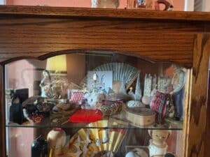 Assorted-Japanese-Dolls-and-Collectibles-Display-Cabinet-fifth-image