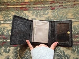 Bally-Leather-Tri-Fold-Wallet-second-image